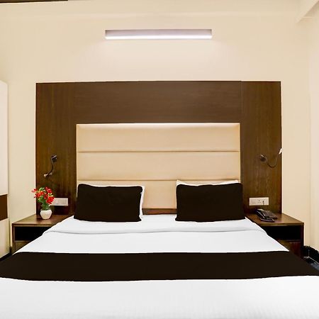 Super Townhouse Sushant Lok Phase 1 Formerly Hotel Neven Gurgaon Exterior photo